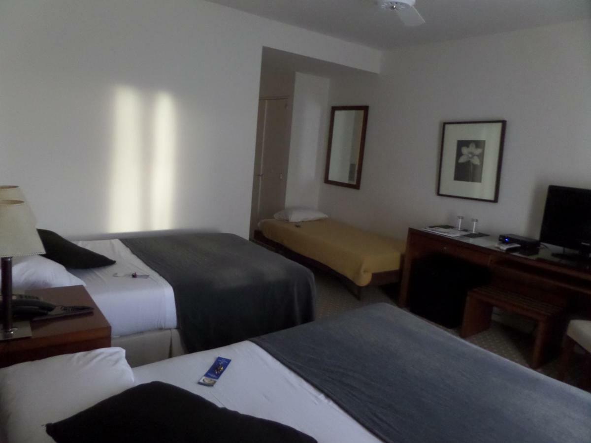Elegance Hotel 탄딜 객실 사진