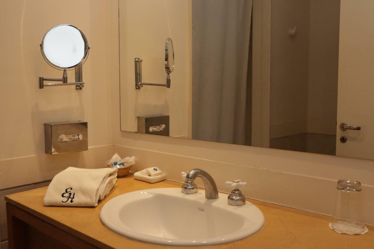 Elegance Hotel 탄딜 외부 사진